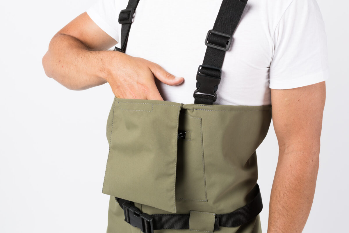 wader pesca con tasca frontale 7